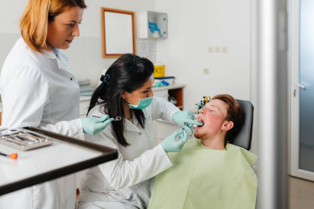 Best Broken or Cracked Tooth Emergency Dentist in Fanning Springs, FL